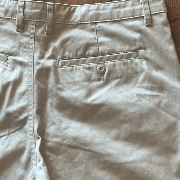 Forever 21 Men's Tan Shorts NWT & NWOT - Picture 4 of 4